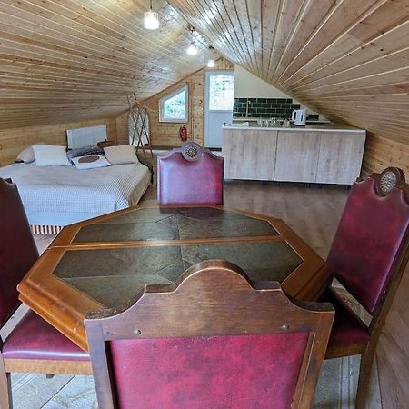 Unforgettable Attic With Balcony In Borjomi Διαμέρισμα Εξωτερικό φωτογραφία